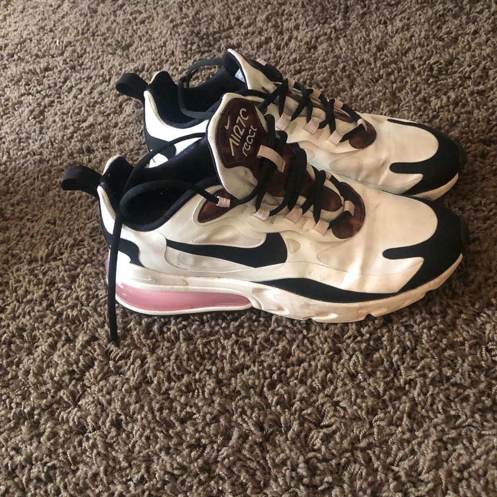 Nike Air Max React